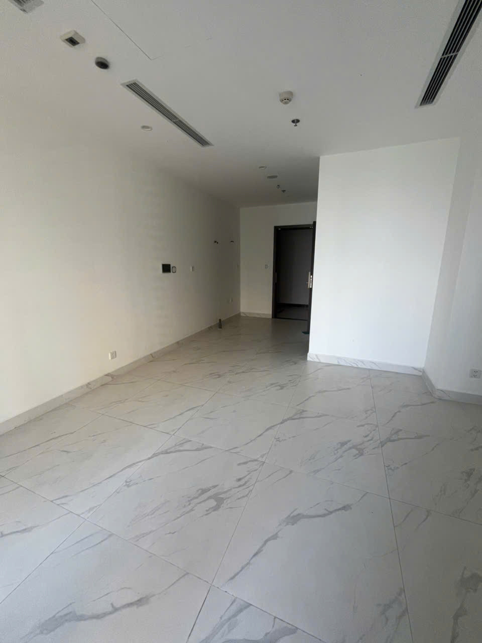 Sổ hồng lâu dài Officetel 60m2 - giá VAT 2.76 tỷ trả 6 tháng - MT Q9