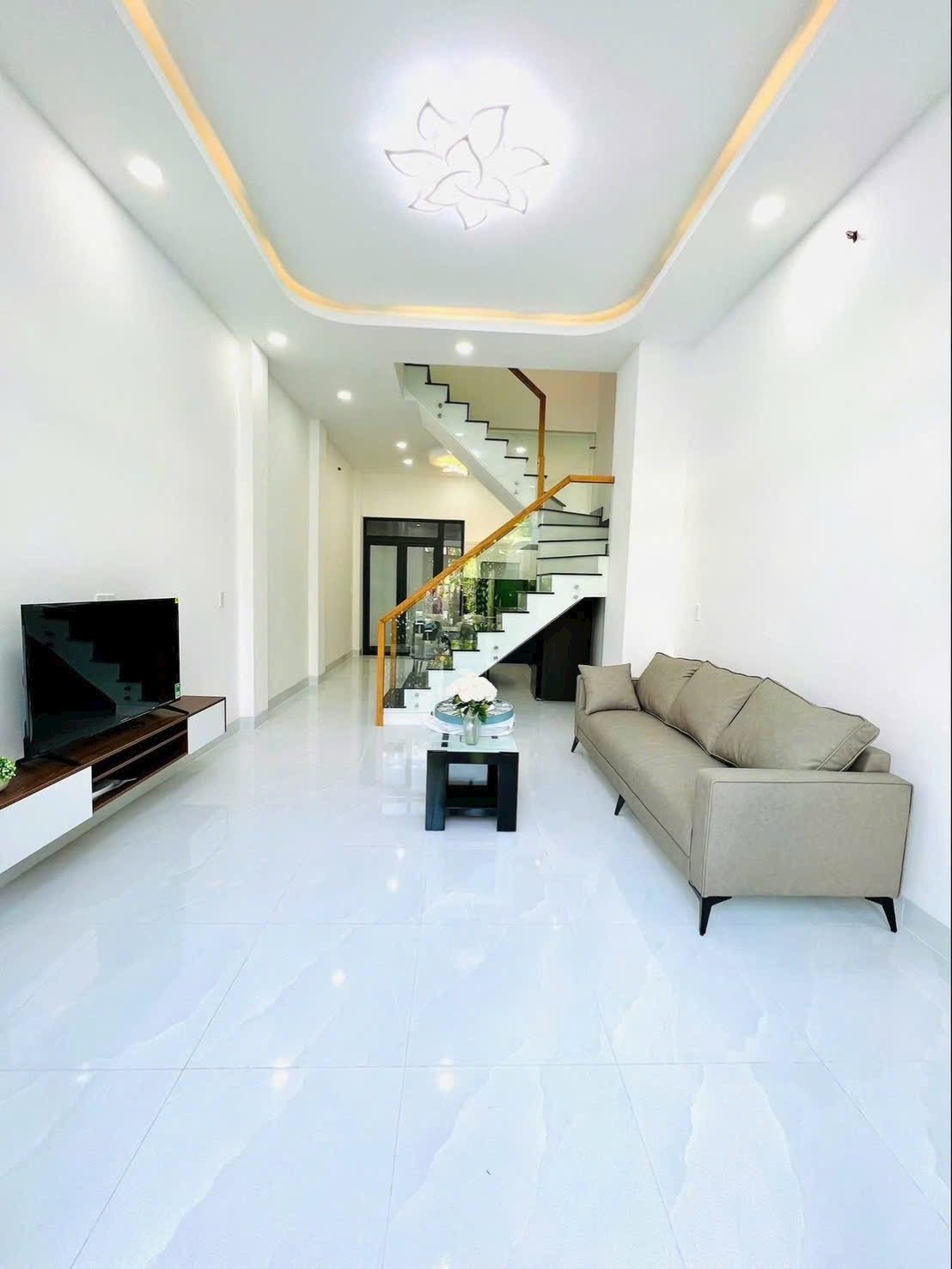 Bán nhà hẻm 47 Trường Lưu, bán nhà 1T2L mới xây gần chợ Long Trường