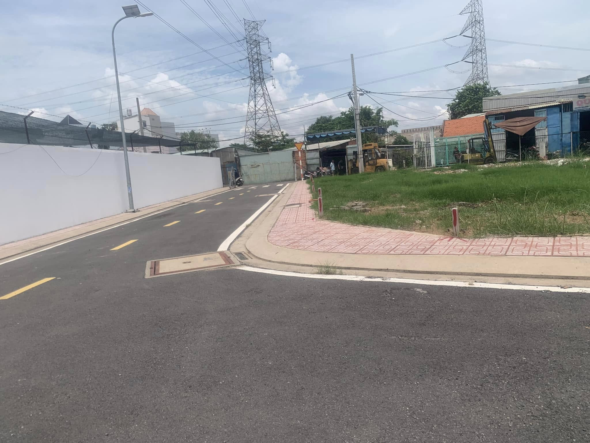 Bán Đất 82m² thổ cư 82m² giá 2.85 tỷ tại Đường Trường Lưu Phường Long Trường Quận 9 TP. Hồ Chí Minh