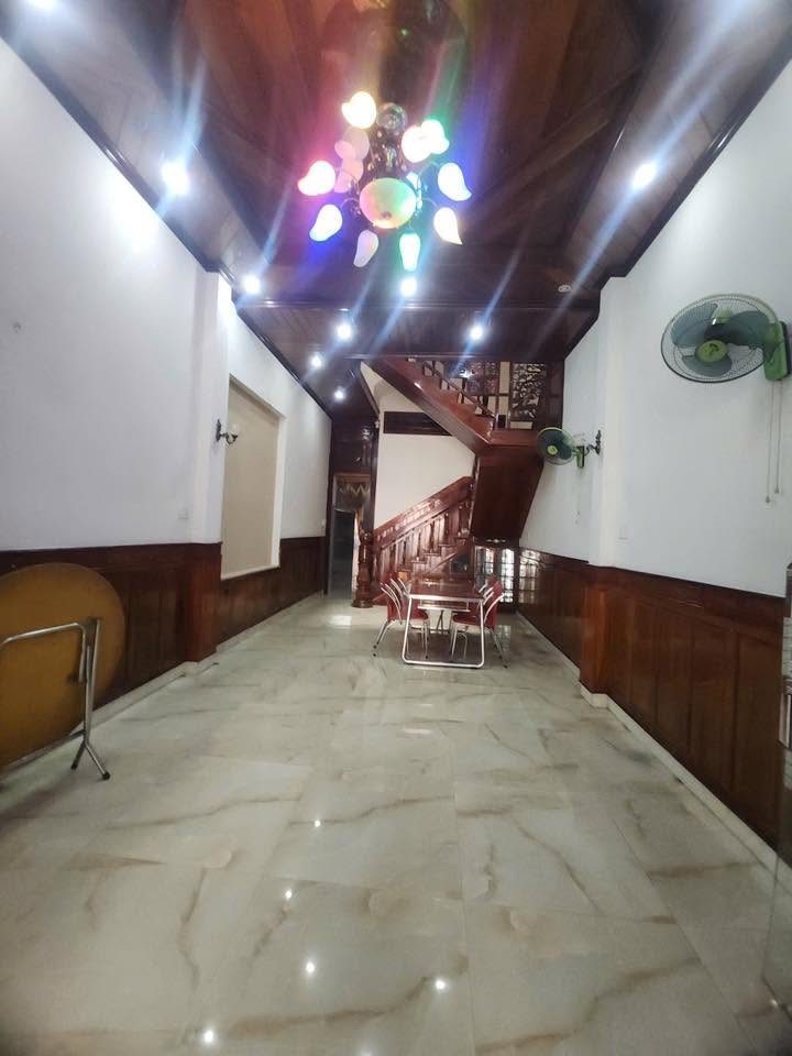 Bán Nhà riêng 106,3m² thổ cư 106,3m² giá 5.3 tỷ mặt tiền Đường Trương Quang Trọng Phường Nghĩa Lộ Thành phố Quảng Ngãi Quảng Ngãi (phù hợp mở công ty, ở, kinh doanh)