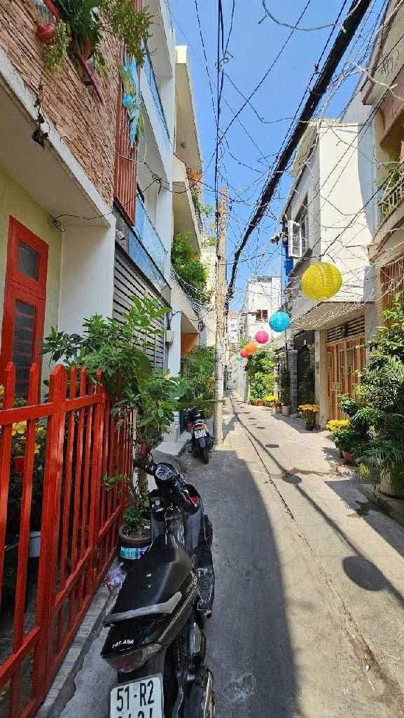 NHÀ ĐẸP – HẺM 5M – HUỲNH VĂN BÁNH – GẦN TRƯỜNG SA – LÊ VĂN SỸ – 55M² – 5 TẦNG – CHỈ 9.4 TỶ