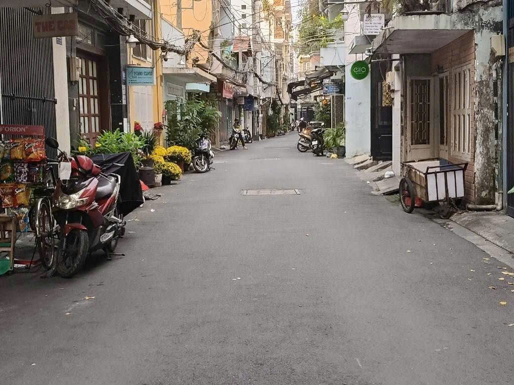 NHÀ HẺM 6M – TRƯỜNG SA – GẦN HUỲNH VĂN BÁNH – LÊ VĂN SỸ – 65M² – 2 TẦNG – CHỈ 13.2 TỶ