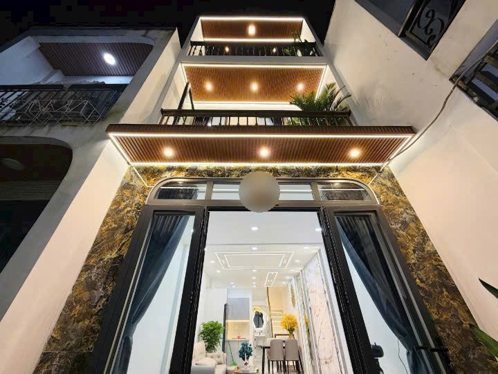 BÁN NHÀ 3 LẦU ĐẸP, HẺM 8M ĐƯỜNG TRƯƠNG THỊ HOA, Q12. GIÁ 7,7 TỶ . 0941280022