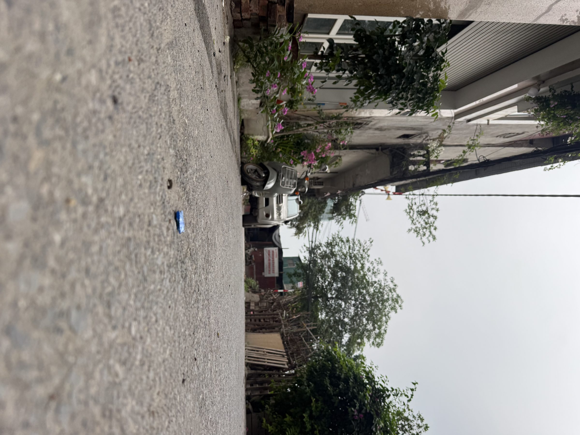 Bán đất 71.7m² có sẵn 70m² thổ cư ngang 5m giá 19.25 tỷ tại Đường Tư Đình Phường Long Biên