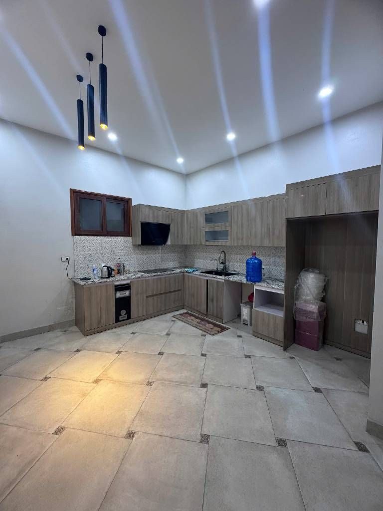 Bán nhà 58m² có sẵn 56m² thổ cư ngang 4.2m giá 15.9 tỷ tại Đường Tư Đình Phường Long Biên