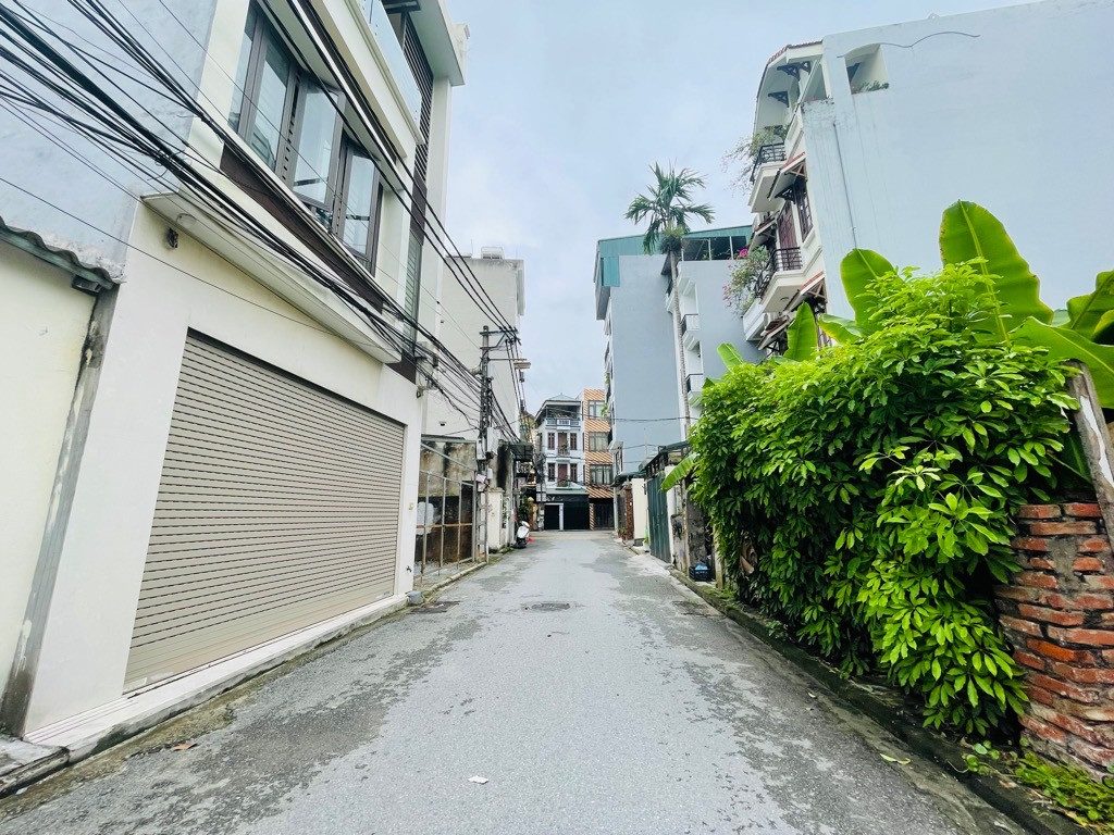 Bán nhà 80m² full thổ cư ngang 4m giá 21 tỷ tại Đường Tư Đình Phường Long Biên