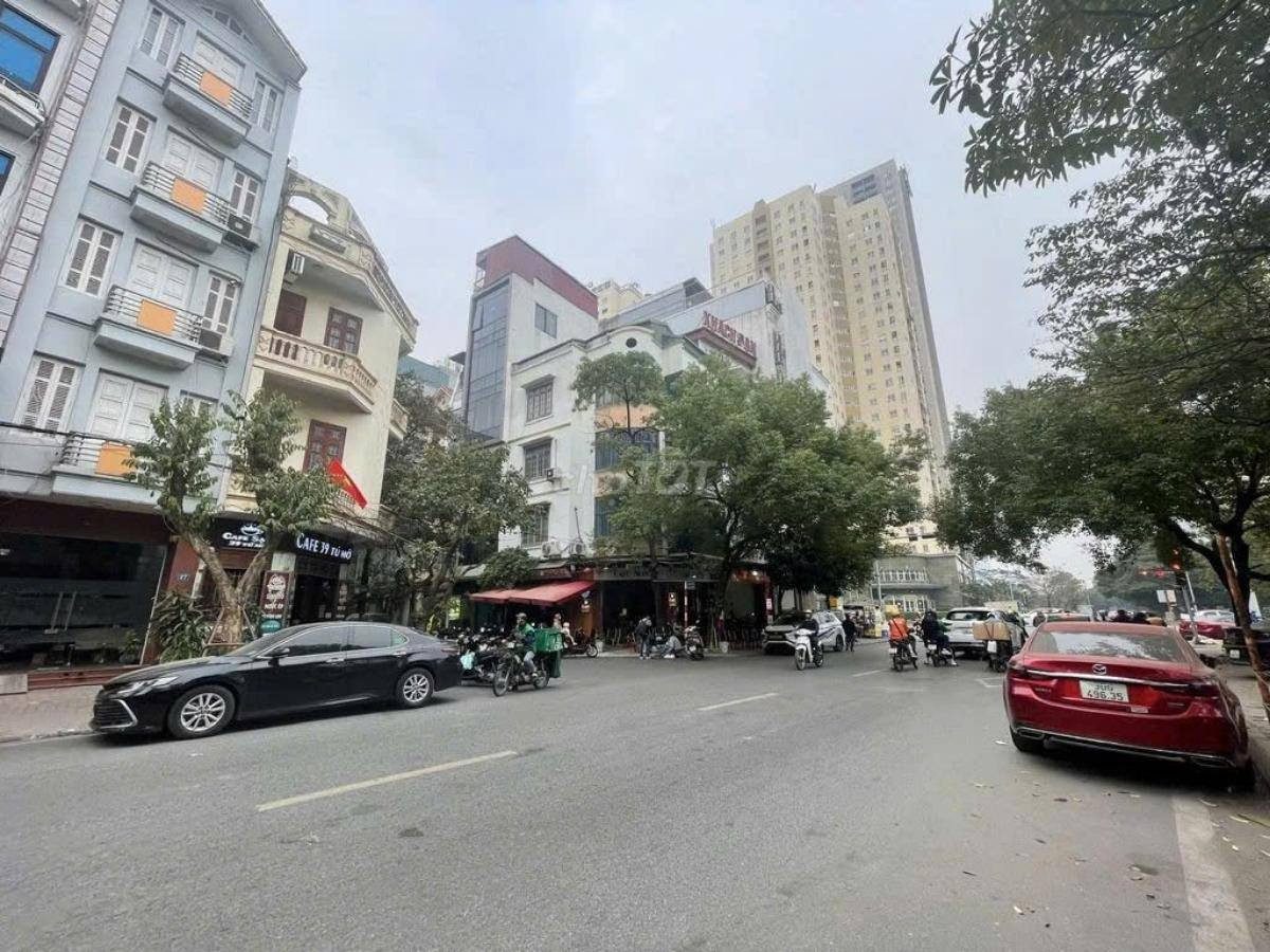 BÁN NHÀ MẶT PHỐ TÚ MỠ. CẦU GIẤY. 8 TẦNG. THANG MÁY. THÔNG SÀN.