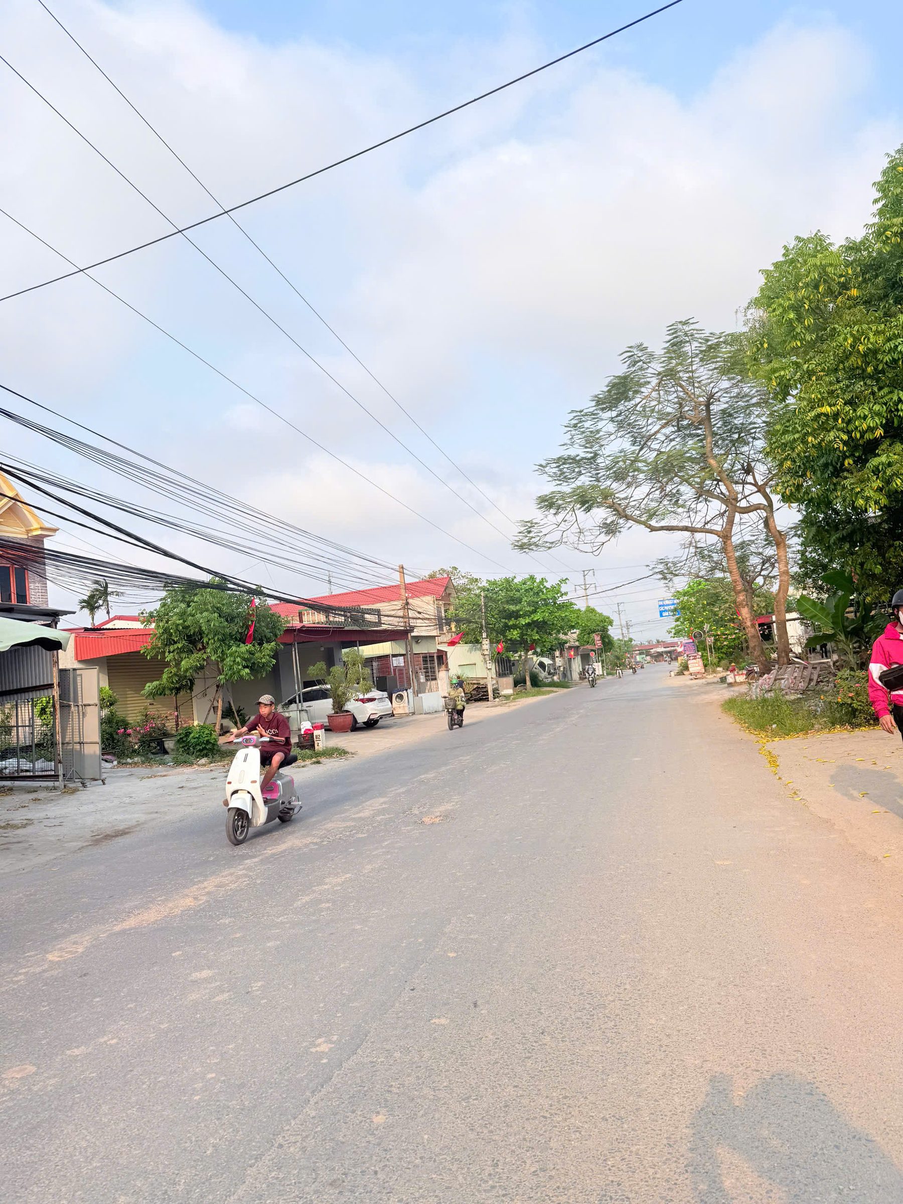 5HN127 SIÊU PHẨM MẶT ĐƯỜNG 402 - NGÃ 3 XUÂN DIỆU: VỊ TRÍ VÀNG - SINH LỜI KIM CƯƠNG 🔥