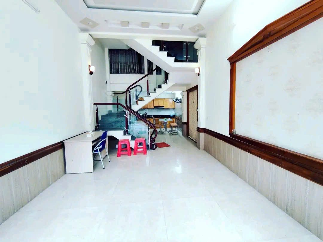 Cho thuê nhà ngõ Văn Cao - Hải An - Hải Phòng sạch sẽ full đồ 4 ngủ