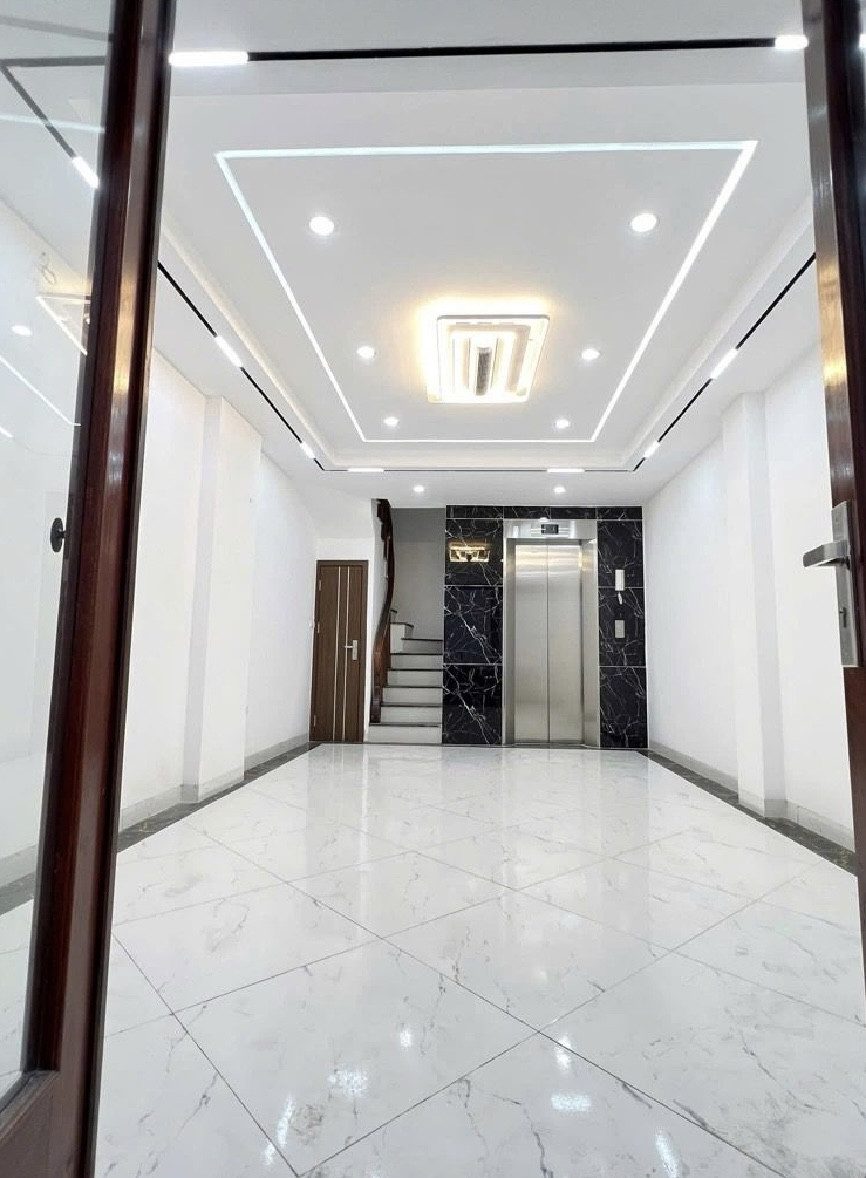 NHÀ MỚI KÍNH KOONG - Ô TÔ ĐỖ CỬA - THANG MÁY- THUẬN TIỆN KD SPA, NAIL Mi - GẦN HỒ VĂN CHƯƠNG - TIỆN ÍCH AN SINH ĐẦY ĐỦ- 6T- 35/59M2