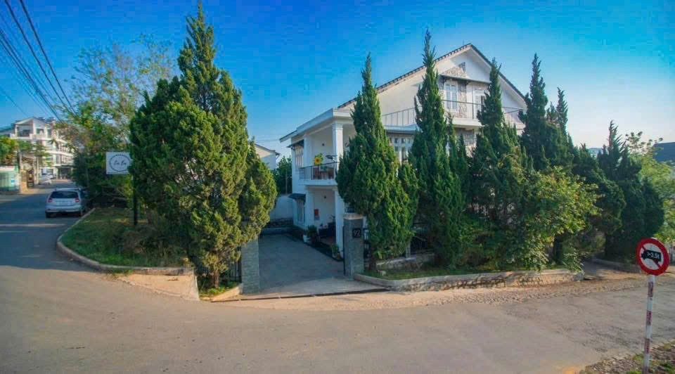 Căn biệt thự Vạn Hạnh 2 mặt tiền- 344m - P8 Đà Lạt✨️✨️24 tỷ 5 có tl- 7P ngủ- ngay trung tâm tp