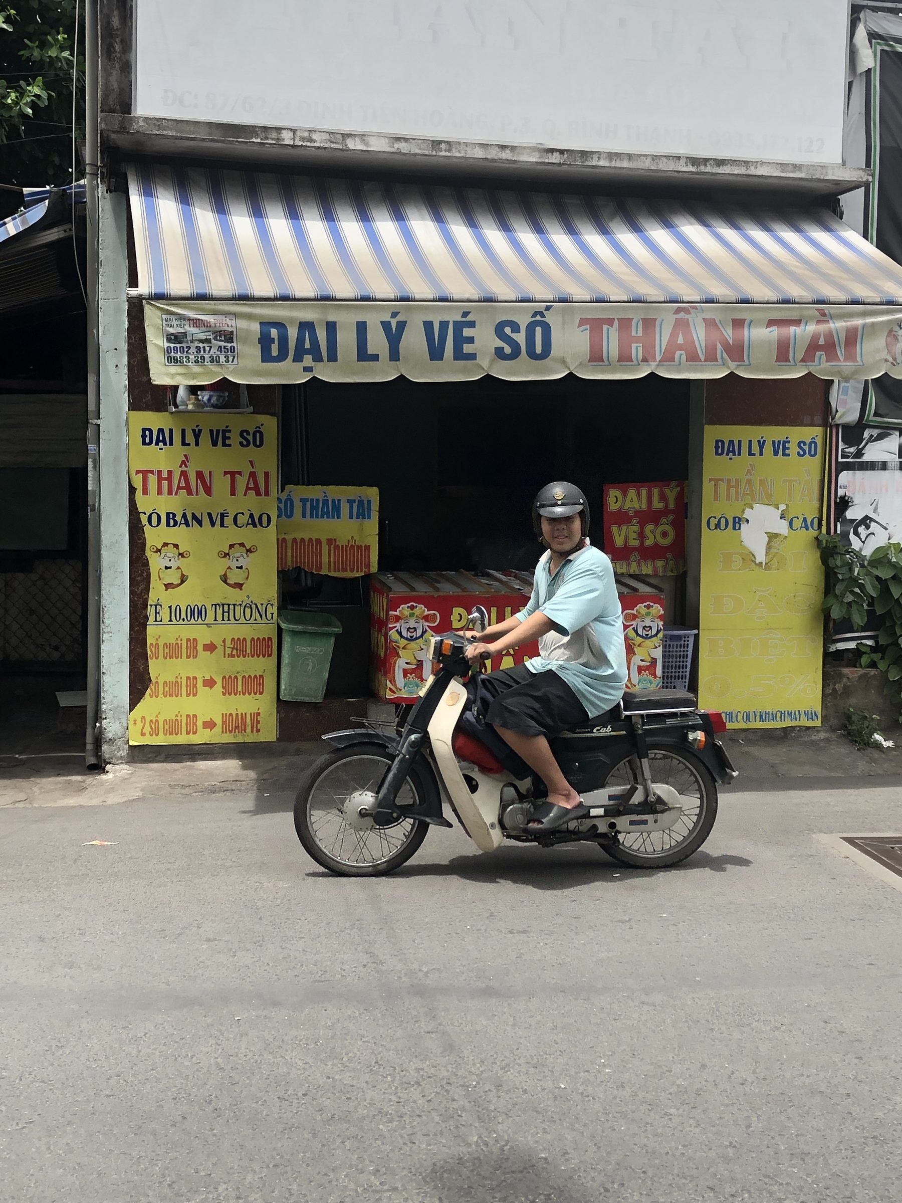 Nhà bán gấp ,  số Hồng riêng chính chủ.ngay khu phan xích Long. Vạn kiếp