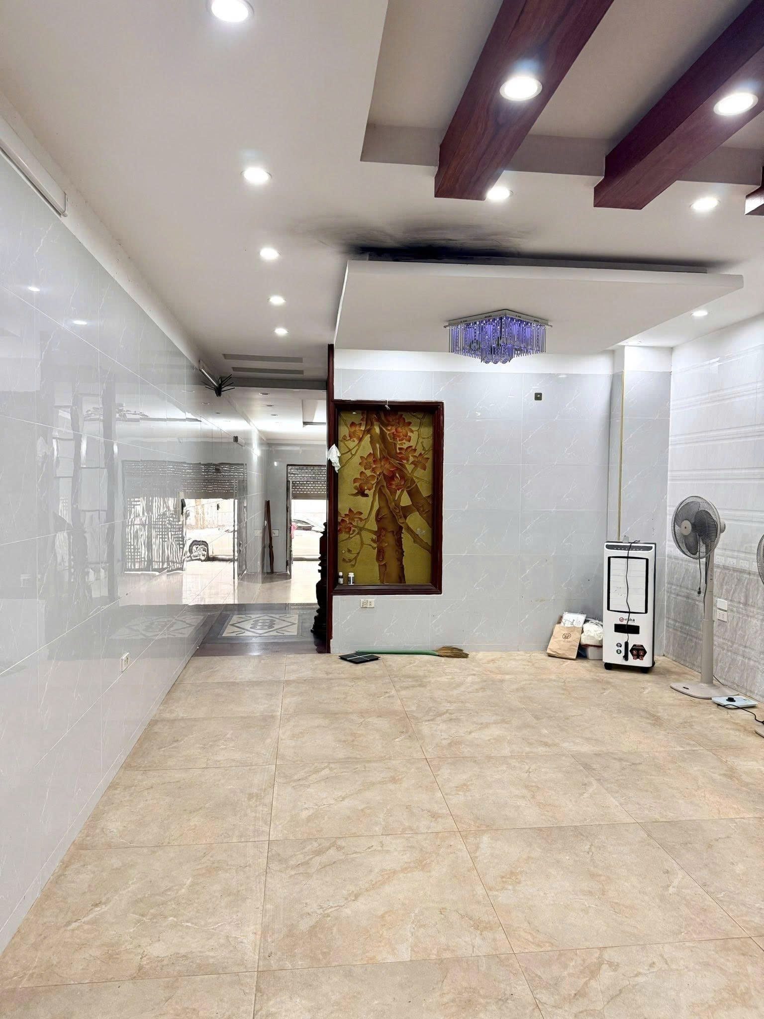 Cho Thuê Nhà KĐT Liền Kề Văn Phú - Hà Đông 90M² 4 Tầng 4 Ngủ - Nội Thất CB Gỗ Lim - Vỉa Hè Ô Tô Tránh - Ở, Kinh Doanh VP,,, Giá Thuê 30tr
