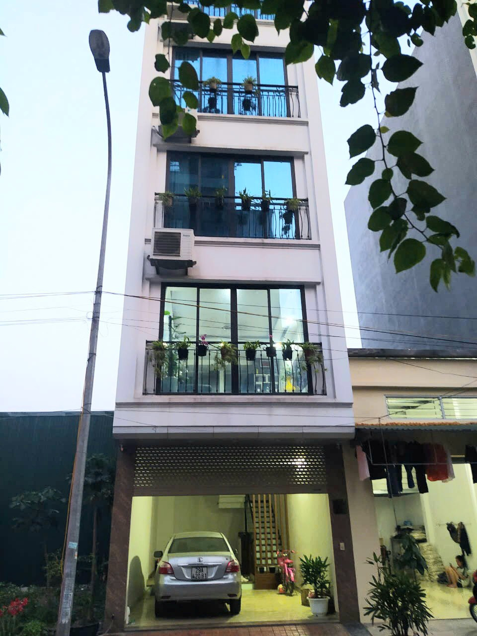 Cho Thuê Nhà Liền Kề Vạn Phúc - Hà Đông 50M² 6 Tầng 4 Ngủ - Full Nội Thất - Ô Tô Vào Nhà - Giá Thuê 23tr