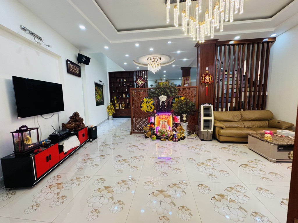 Bán nhà gần Metro Bình Phú , q6 , 7x15 , 3 tầng , 3pn , giá 7 tỷ