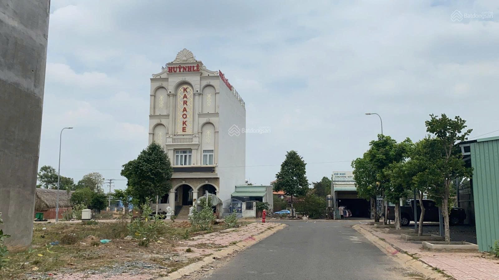 CẦN BÁN LÔ ĐẤT NẰM NGAY VÒNG XOAY NGUYỄN ÁI QUỐC (đường 25C) XÃ NHƠN TRẠCH,FULL THỔ CƯ
