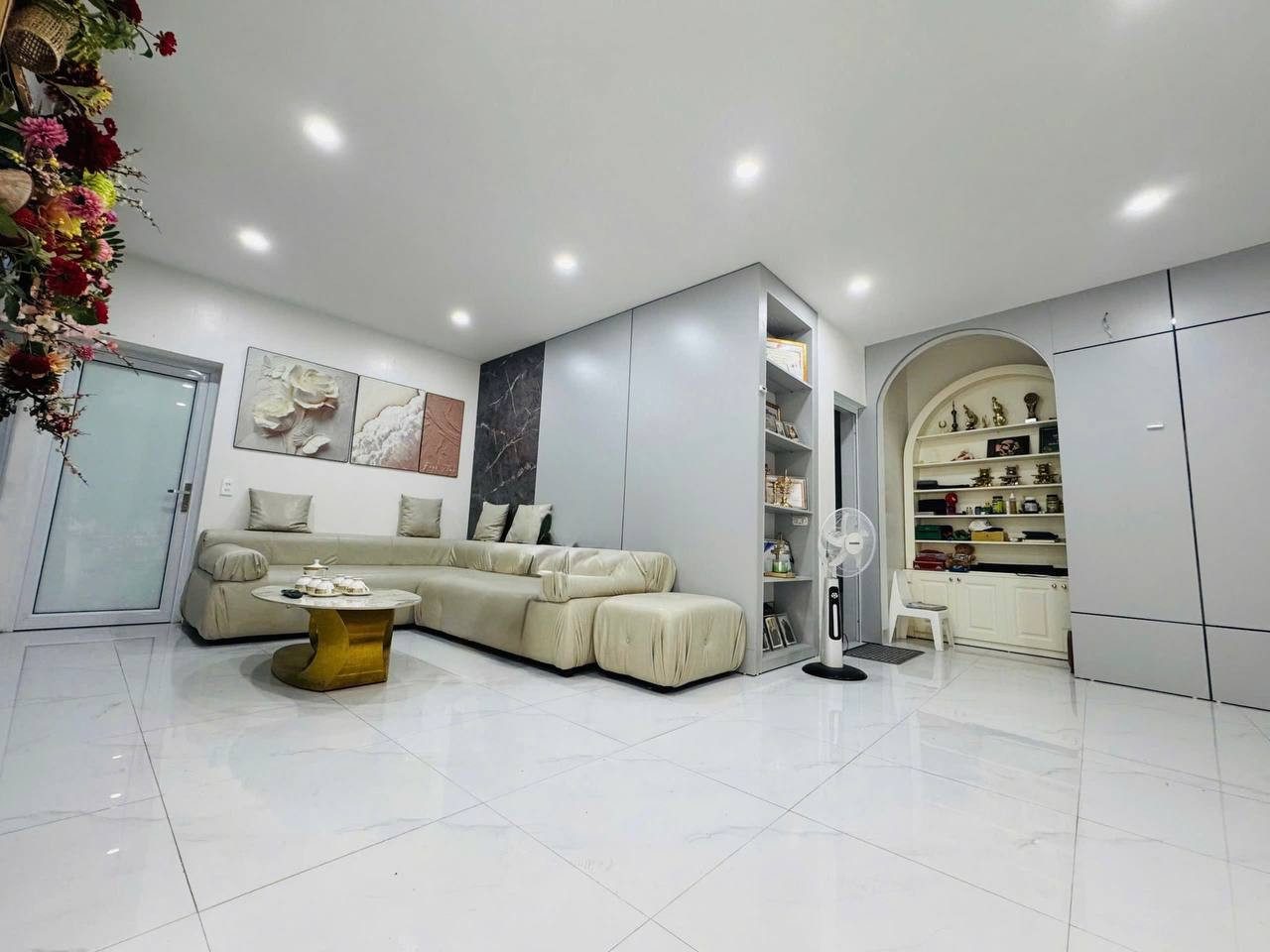 CHÍNH CHỦ: BÁN NHÀ ĐẸP 300M2 - NGANG 10M - NGÕ 46 VIỆT BẮC - ĐƯỜNG TO - Ô TÔ DỄ ĐI LẠI