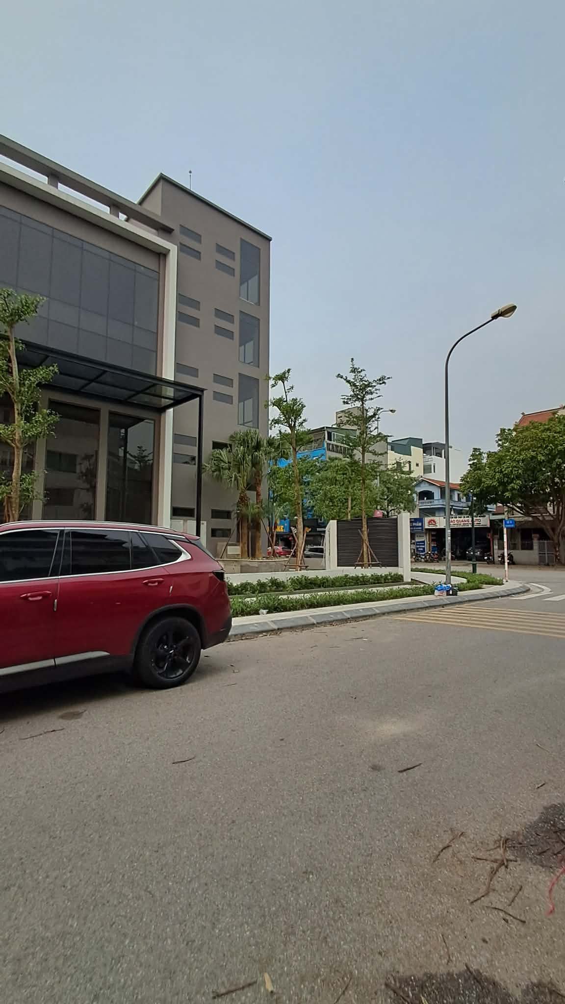BÁN ĐẤT TĐC VIỆT HƯNG 90M2- MT 7m- VỈA HÈ- Ô TÔ TRÁNH- 17 Tỷ