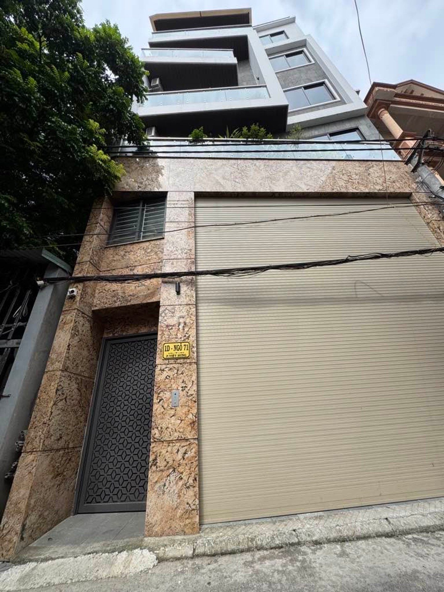 SIÊU PHẨM NHÀ ĐẸP PHỐ VIỆT HƯNG - OTO TRÁNH - GARA 2 Ô TÔ - KINH DOANH ĐỈNH - SINH LỜI BỀN VỮNG - GIÁ SIÊU TỐT