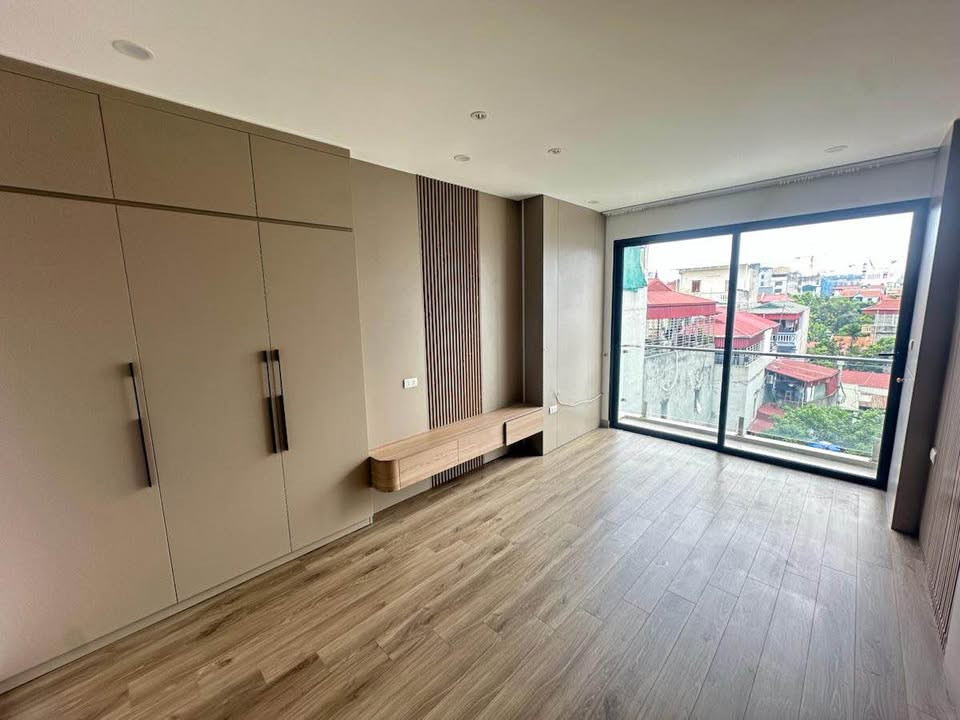 Bán Nhà Việt Hưng, Long Biên 32m2, 5T giá 7,1 tỷ
