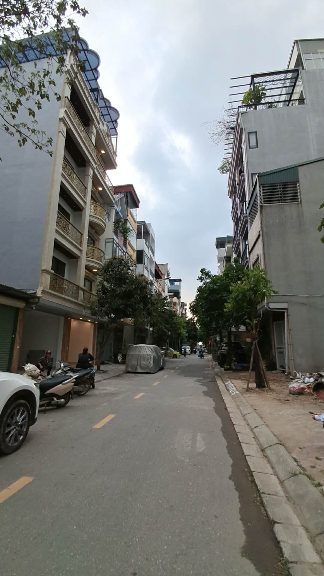 BÁN ĐẤT VIỆT HƯNG 135M2- MT 7M- NGÕ THÔNG, Ô TÔ TRÁNH -16.x Tỷ