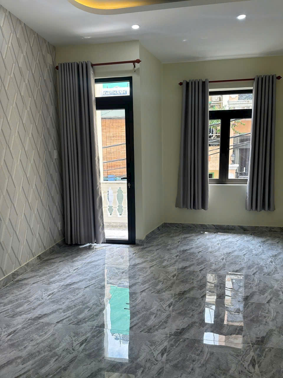 CẦN BÁN NHÀ MẶT PHỐ 3 TẦNG QUẬN 4 -  NHÀ MỚI XÂY - CHỈ  12.4 tỷ