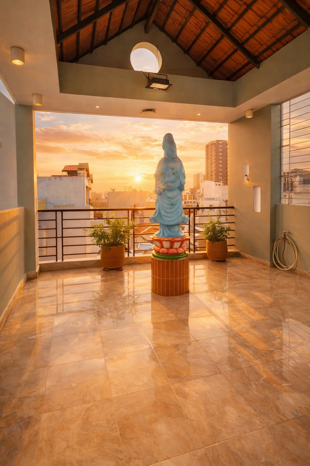 [Quận 4]_Khánh Hội_40m2. Có kết cấu. Xe hơi