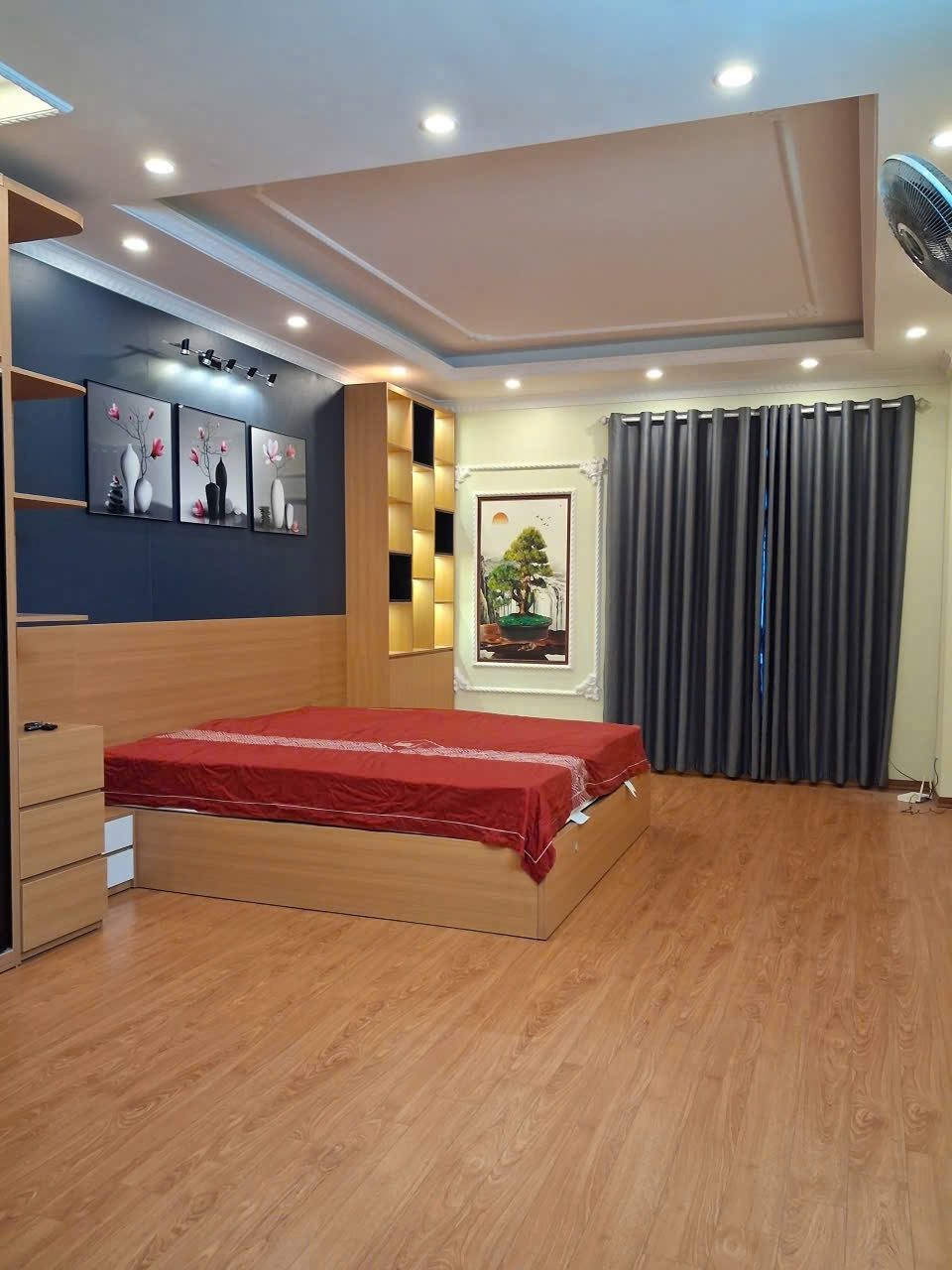 Cho thuê nhà ngõ 44 Vĩnh Hưng - Hoàng Mai - Hà Nội 
50M² 4,5 Tầng 3 Ngủ -13tr/1tháng