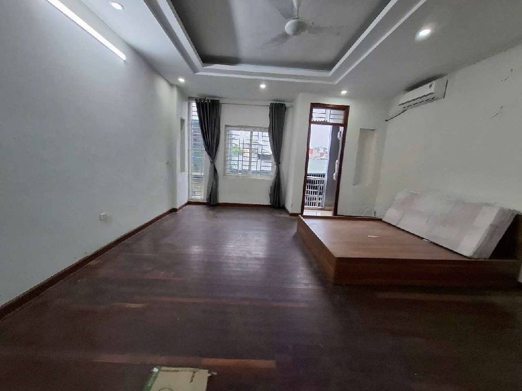 Bán nhà 55m² full thổ cư ngang 4m giá 14.2 tỷ tại Đường Vĩnh Hưng Phường Vĩnh Hưng