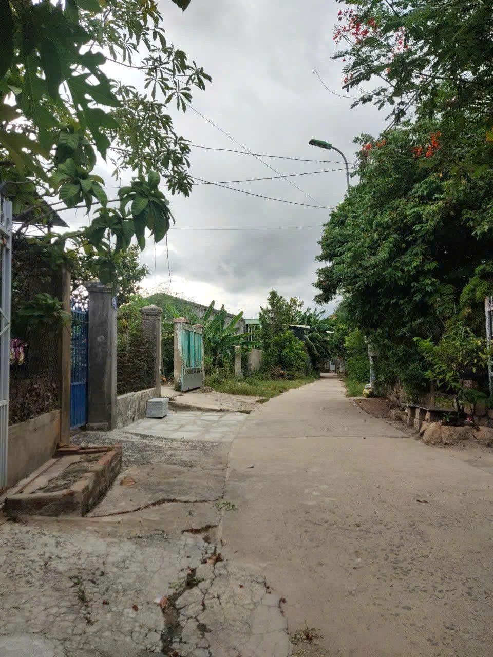 CHÍNH CHỦ BÁN NHÀ CẤP 4 - GIÁ 2,5 TỶ tại thôn Xuân Ngọc, P. Tây Nha Trang - Tiện ích đầy đủ