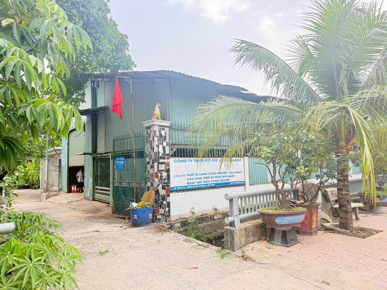 Kho mặt tiền gần đường lớn Quốc Lộ 13 BV Hạnh Phúc - DT (13x21m) 269m2 - Điện 3 pha sẵn - sổ hồng