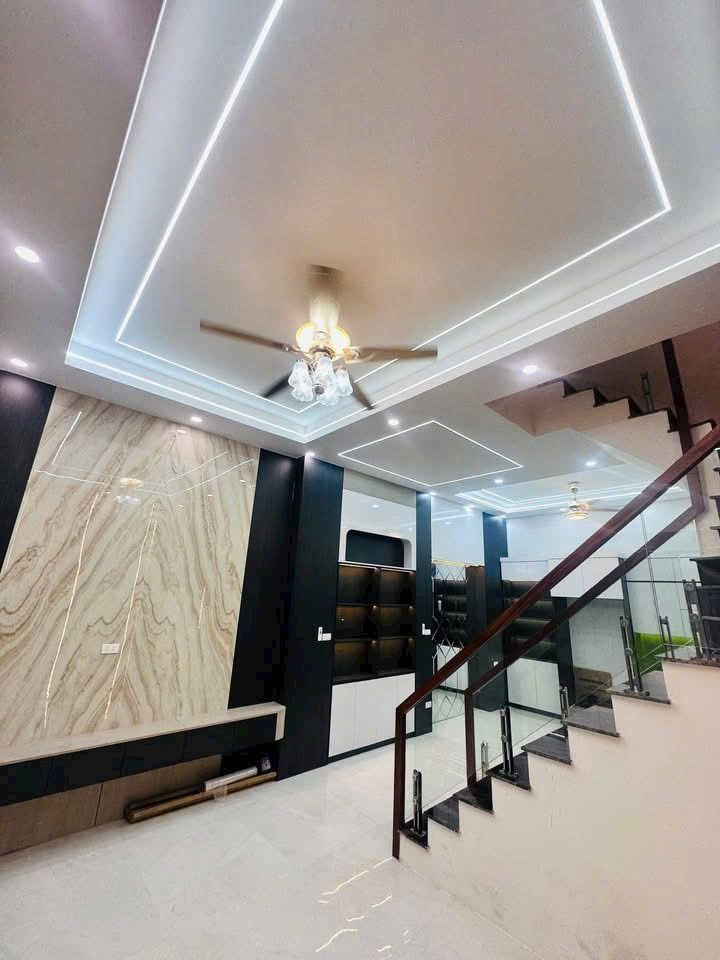NHÀ ĐẸP 5 TẦNG VĨNH PHÚC BA ĐÌNH - KHU HIẾM NHÀ BÁN - GẦN ĐẠI SỨ QUÁN