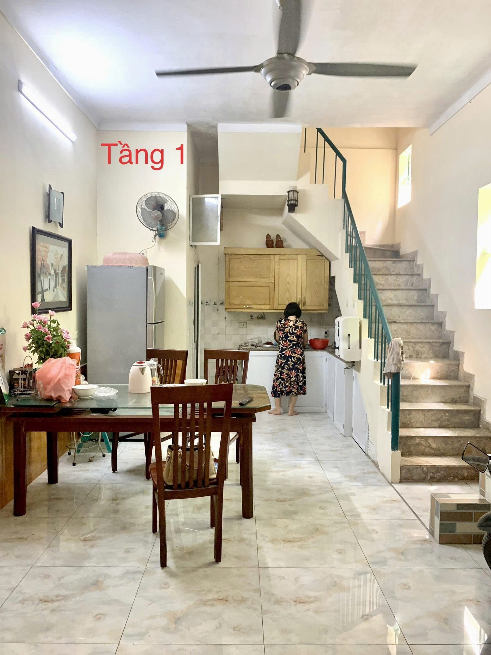 Cho Thuê Nhà Ngõ 75 Vĩnh Phúc - Ba Đình/ 30M² 4 Tầng 4 Ngủ - Full Nội Thất/ Giá Thuê 10tr/ th