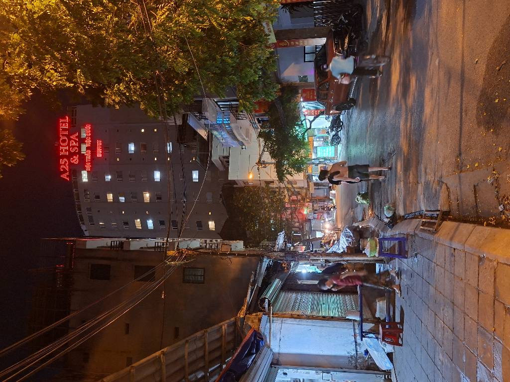 Mặt phố kinh doanh các loại hình siêu thị phòng khám, cạnh time city