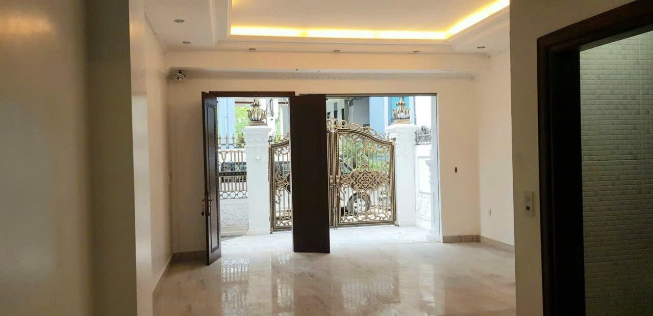 Cho Thuê Nhà Phân Lô Võ Chí Công - Tây Hồ  125M² 4,5 Tầng 4 Ngủ/  Đường Ô Tô Tránh - Ở, Kinh Doanh VP... Giá Thuê 50tr
