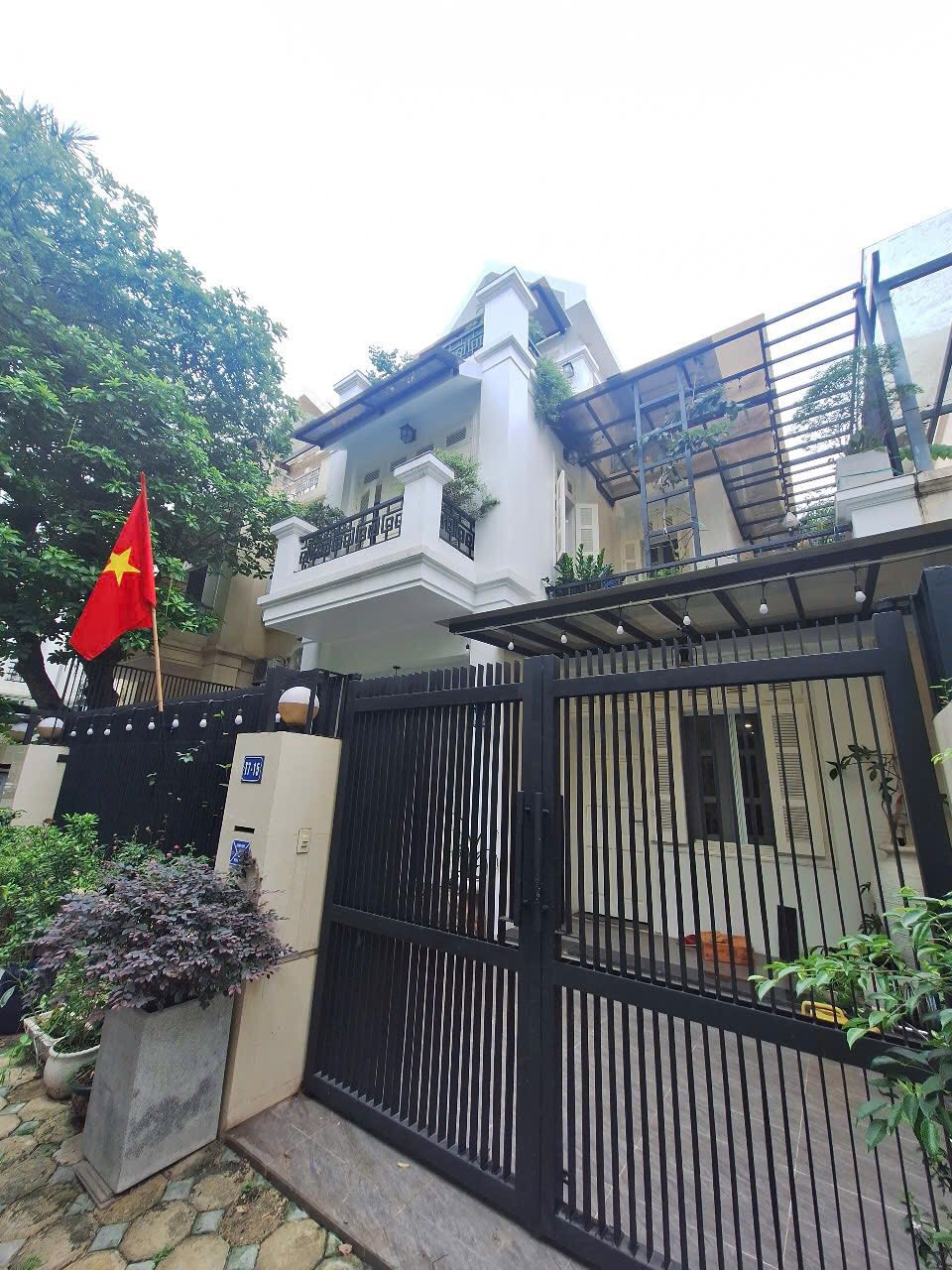 BÁN BIỆT THỰ KĐT CIPUTRA. TÂY HỒ. 180M2 - 4 TẦNG.