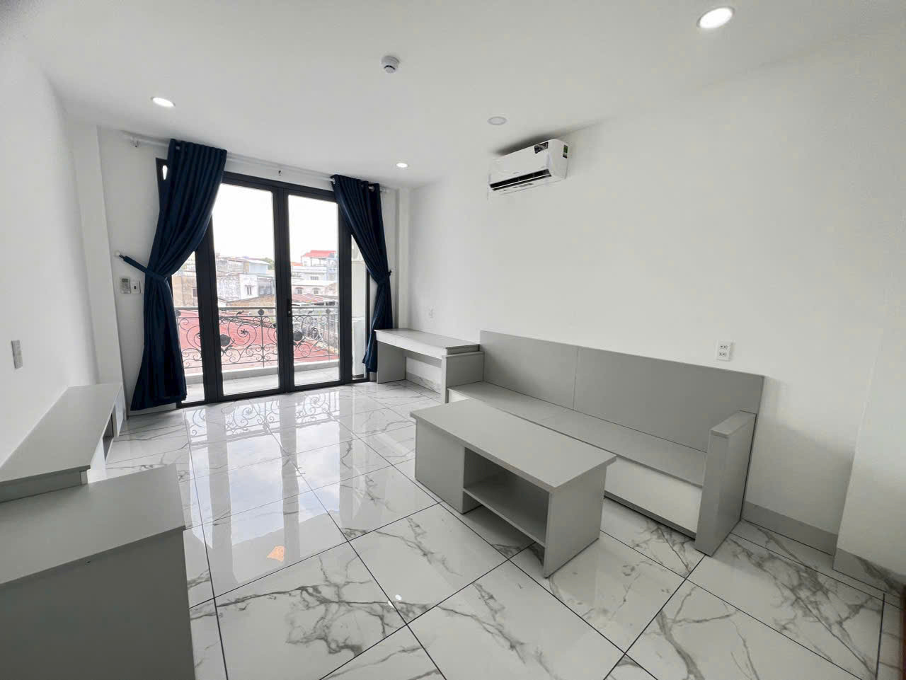 Bán CHDV Dòng Tiền Mặt tiền Võ Thành Trang, P.11, Q. Tân Bình – Giá 20 tỷ