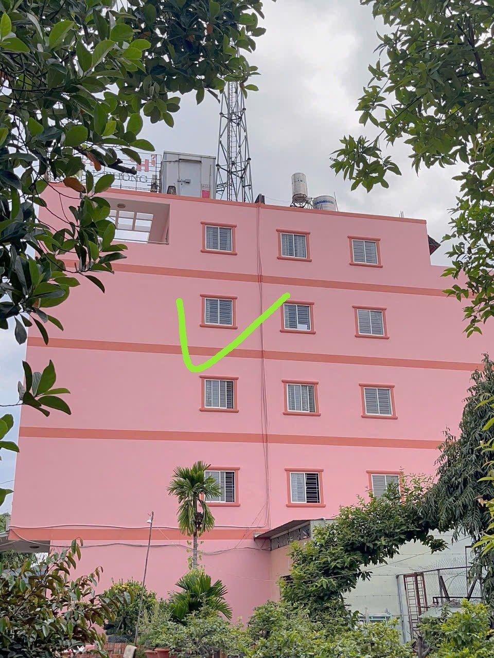 Bán Ks 5 tầng Mt Võ thị Hồi giá tốt tổng có 15 phòng 5 x20