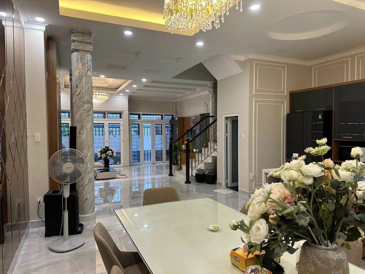 Chủ kí gửi căn 5PN ở Võ Thị Sáu Q1, diện tích 115m2 giá chỉ 6,9 tỷ. Nhà đẹp, rộng rãi