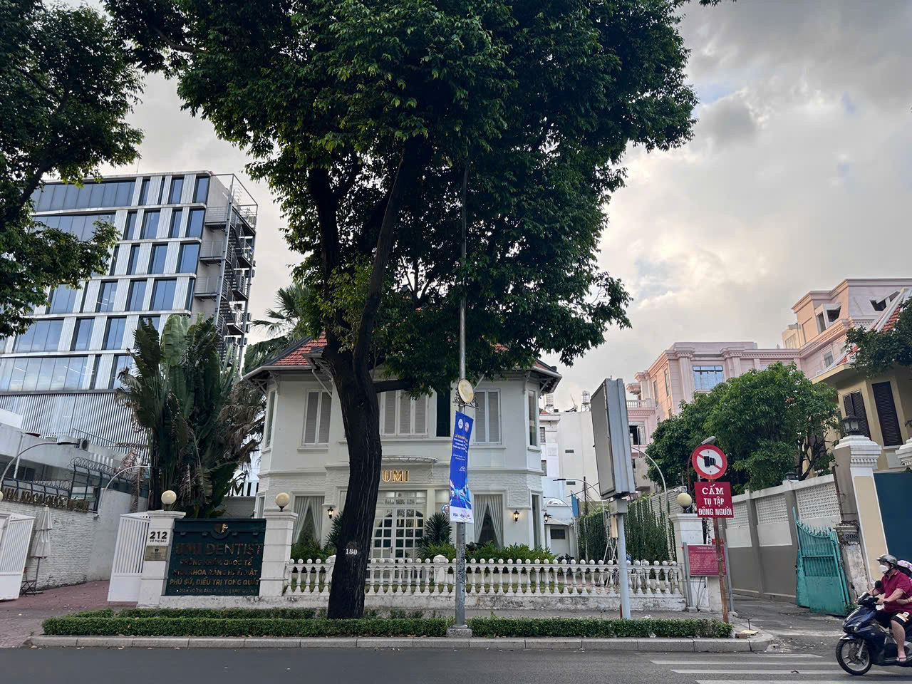 CHO THUÊ NHÀ BIỆT THỰ SÂN VƯỜN 212 VÕ THỊ SÁU, QUẬN 3, HỒ CHÍ MINH