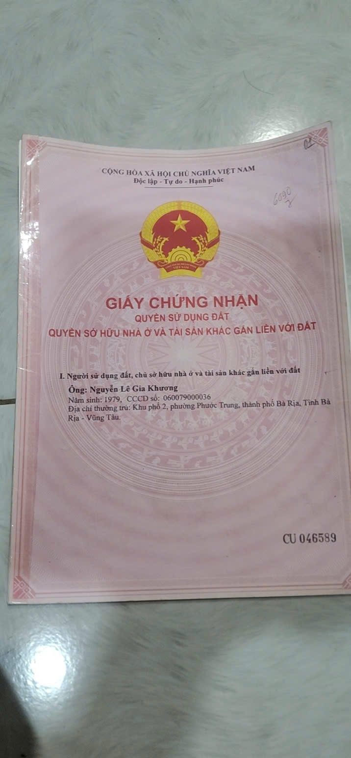 Kẹt tiền bán gấp.