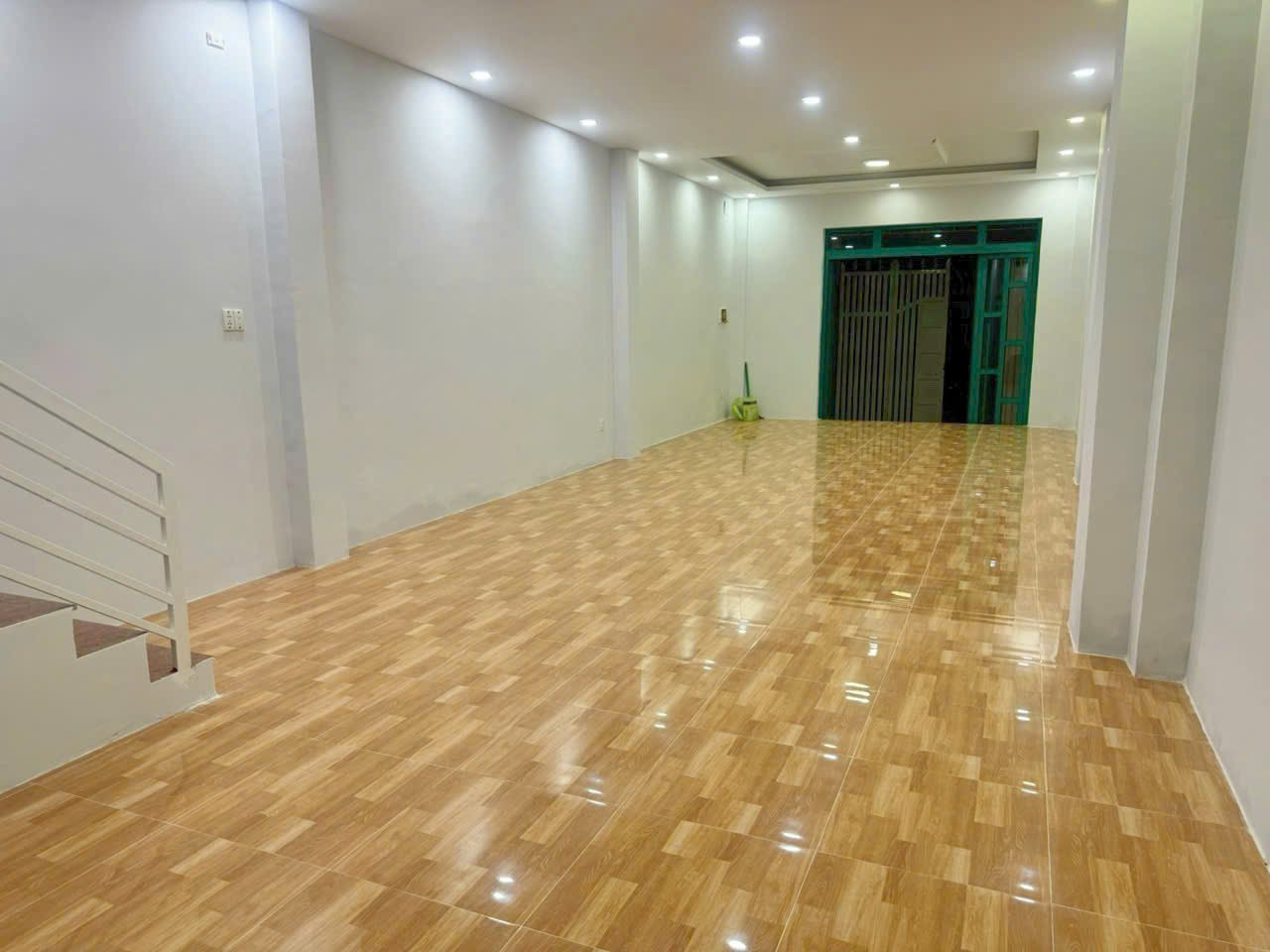⭐️⭐️ Nhà Nở hậu mỏng SHR 3 tầng HXH né 78m2 – Võ Thị Thừa Quận 12