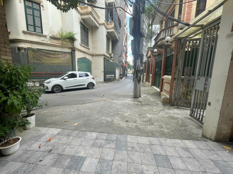 Bán nhà Võng Thị 45m² ngang 3.8m giá 15.2 tỷ Phường Tây Hồ (LH: Zalo 0862299066)