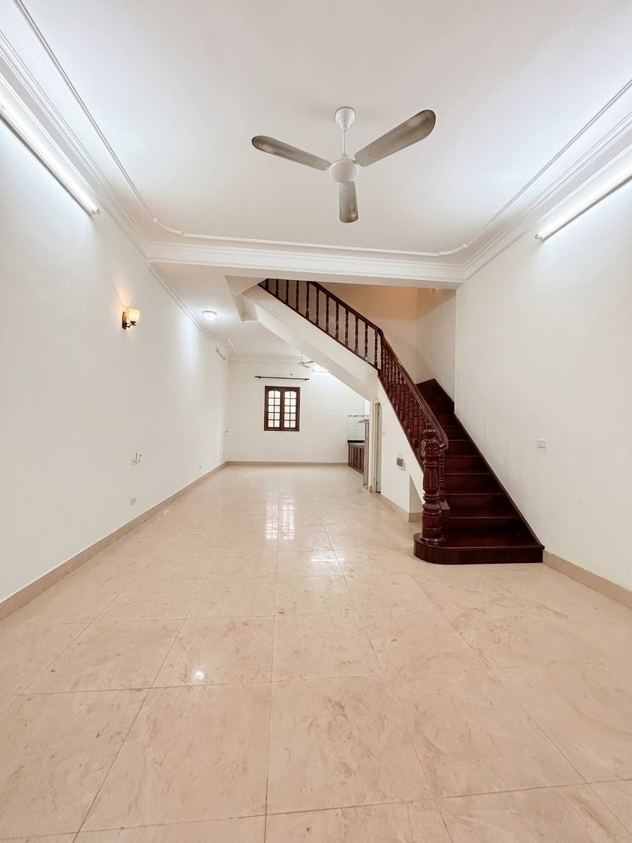 Nhà phân lô Vũ Hữu 💥 Ô tô tránh, khu cán bộ cao cấp, kinh doanh, văn phòng – 65m2 x 5 tầng tầm 22 tỷ