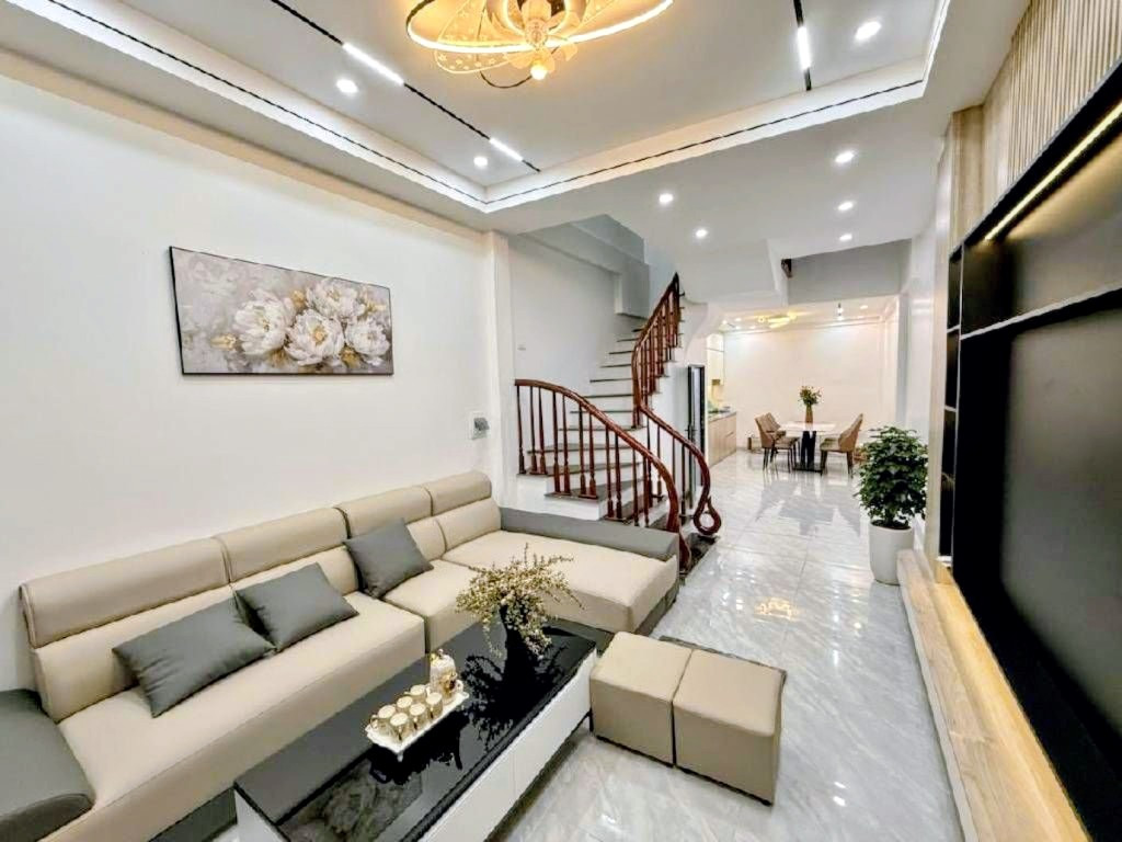 Bán nhà đẹp phân lô ô tô Vũ Tông Phan! Nhà dân xây mới, nội thất đẹp – 38m2 x 5 tầng chỉ 11.68 tỷ