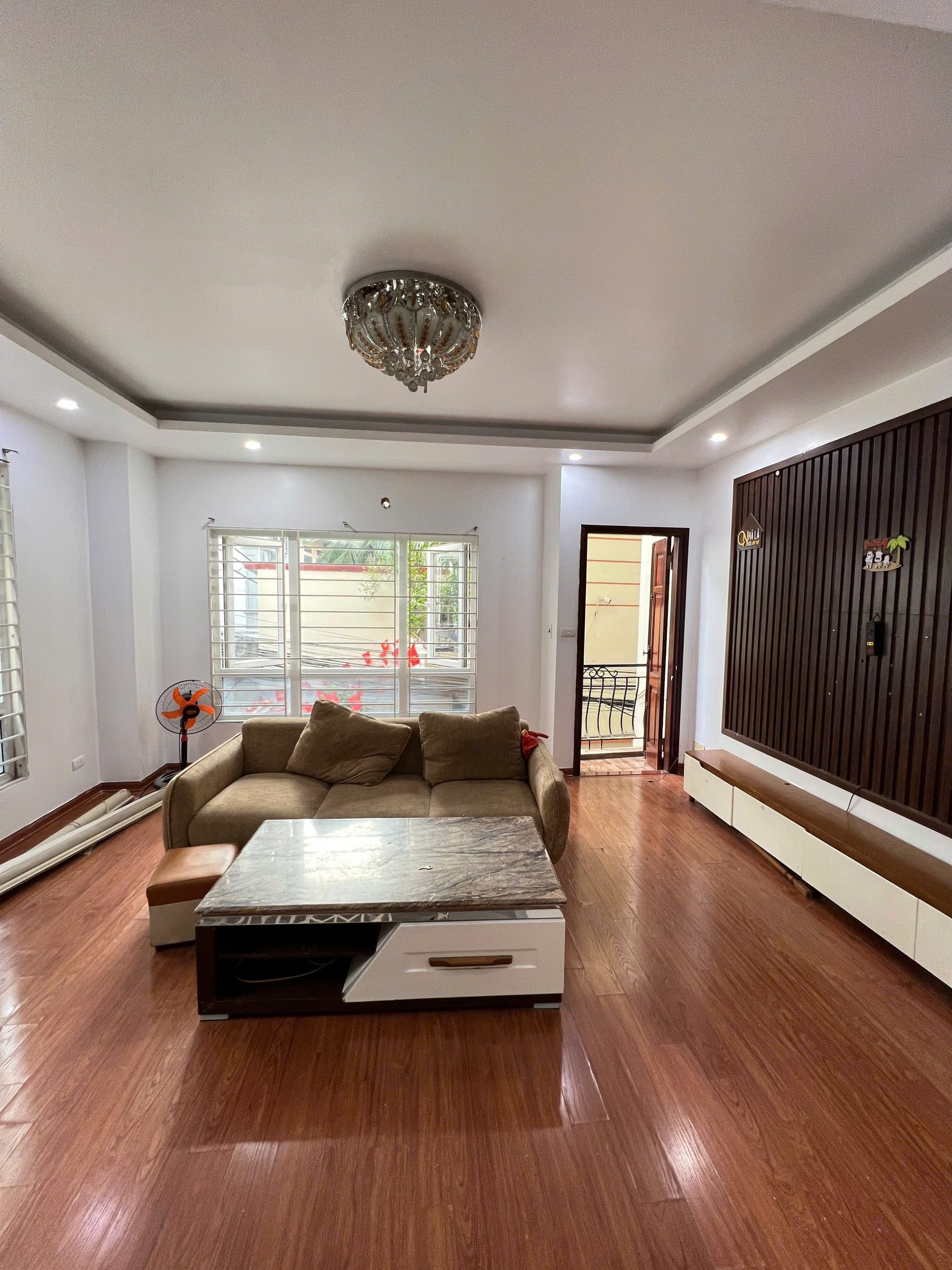 Cho Thuê Nhà Ngõ 619 Vũ Tông Phan - Thanh Xuân 36M² 5 Tầng 3 Ngủ - Nội Thất CB - Ô Tô Vào Nhà - Ở, Kinh Doanh VP... Giá Thuê 15tr