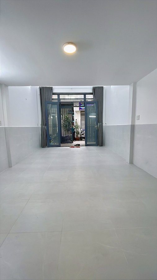 Bán Nhà Vườn Lài - Tân Phú - Hẻm Ô Tô - 3 Tầng 40M2 - Giá 6 Tỷ