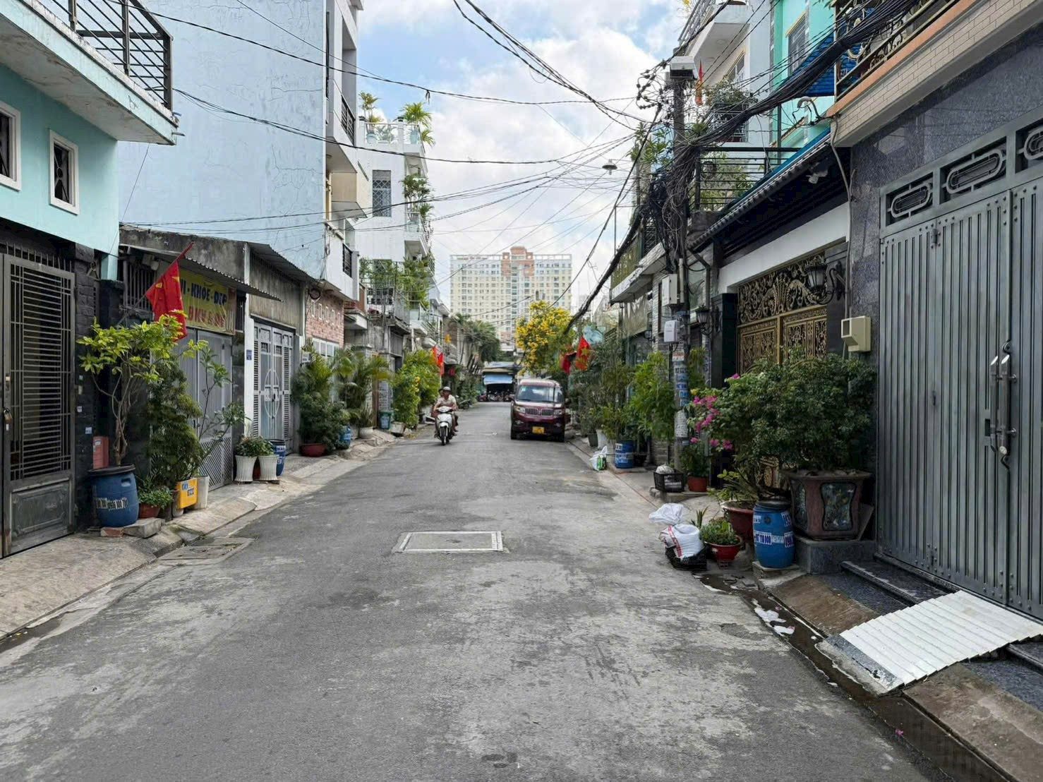 SÁT ĐẠI HỌC 500M – CÓ SẴN 10 PHÒNG TRỌ THU 25TR/THÁNG – GIÁ MỚI 10.7 TỶ