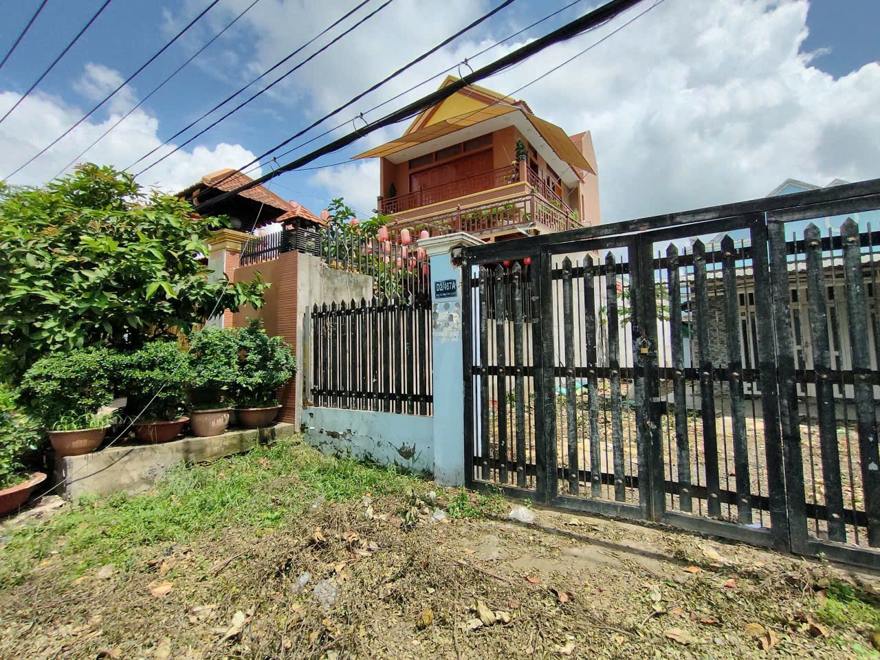 Kẹt vốn bán gấp đất 284m2 (9x32), mặt tiền Vườn Thơm, Bình Lợi, Bình Chánh, có nhà cấp 4
