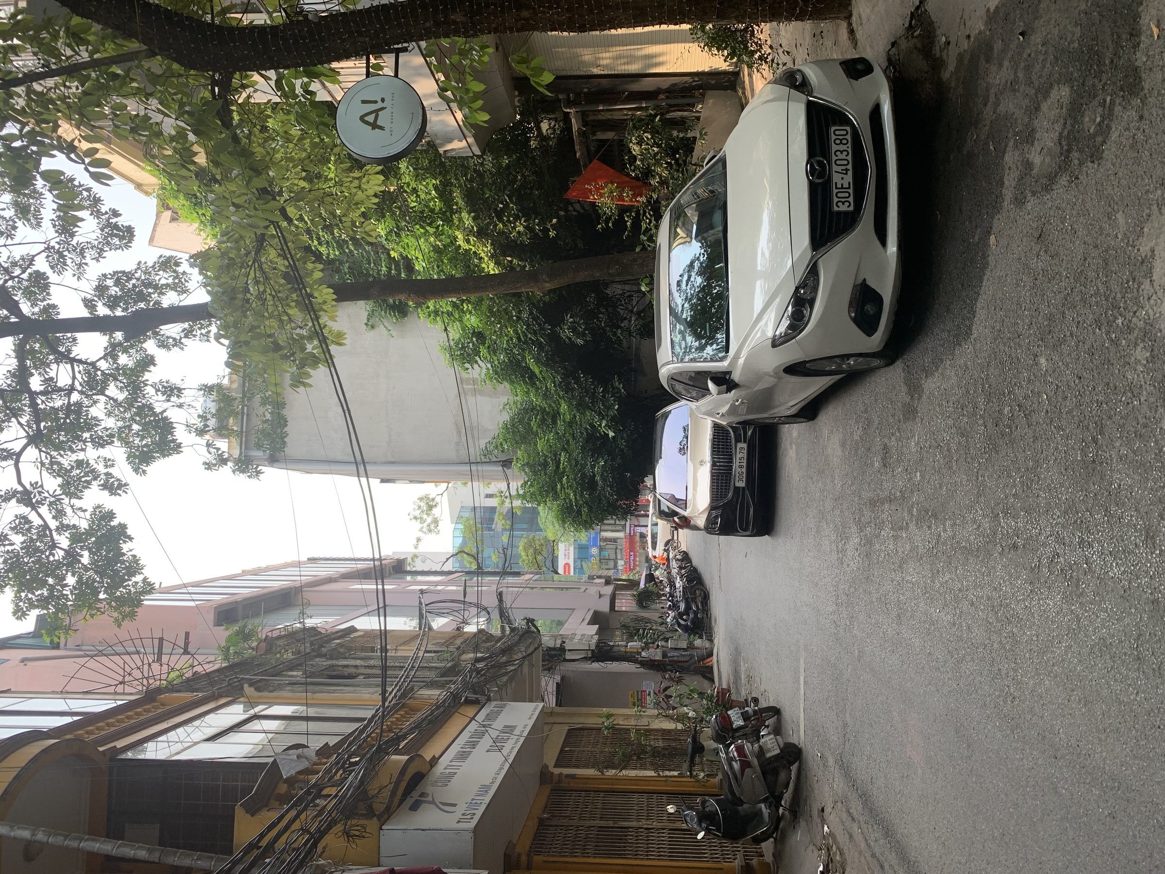 Xã Đàn . Ô tô vào nhà. 40m ra Mặt phố lớn. Lô góc 3 thoáng.. Tiện ích trường chợ cách 40-50m